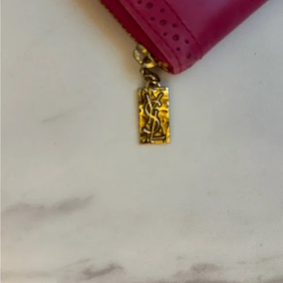 YSL - Yves Saint Laurent Magenta Leather Compact Wallet - with COA - Picture 3 of 10